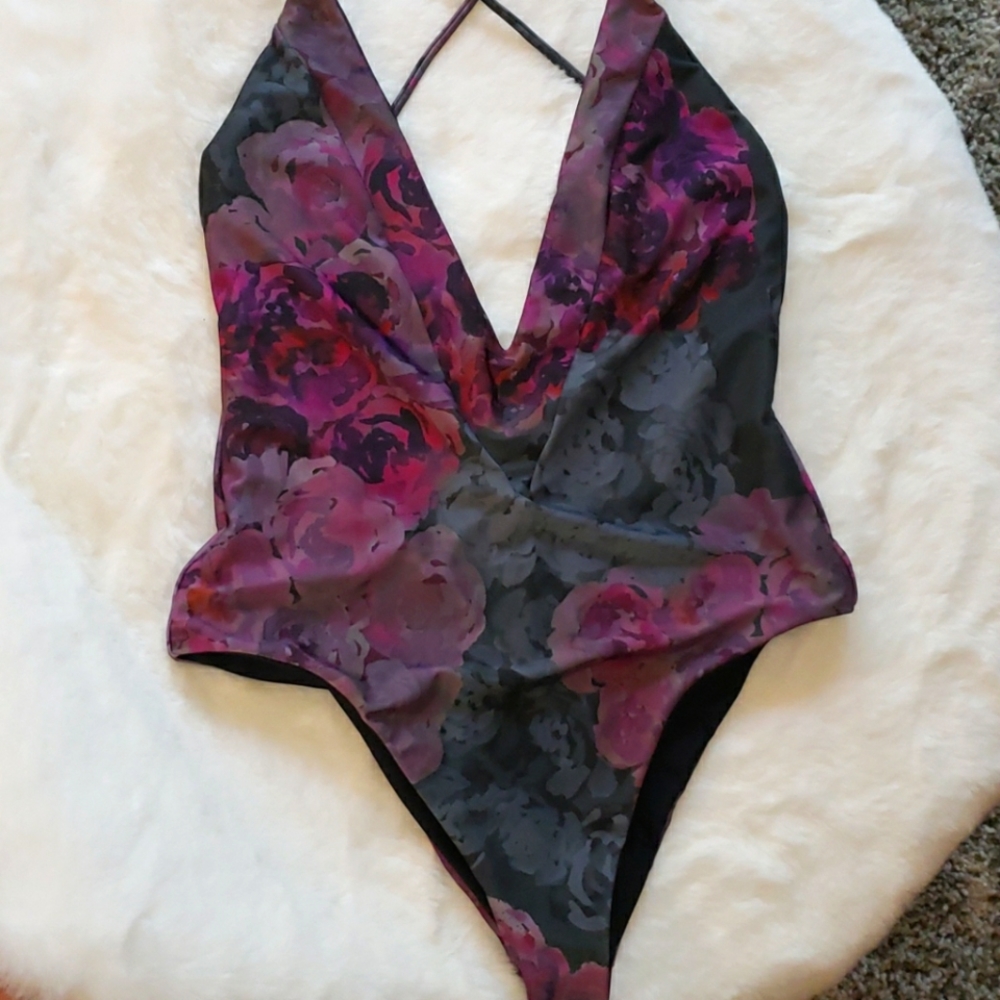 Skatie | Swimsuit | The Susan Big Sur | One Piece | cross back | Floral Purple